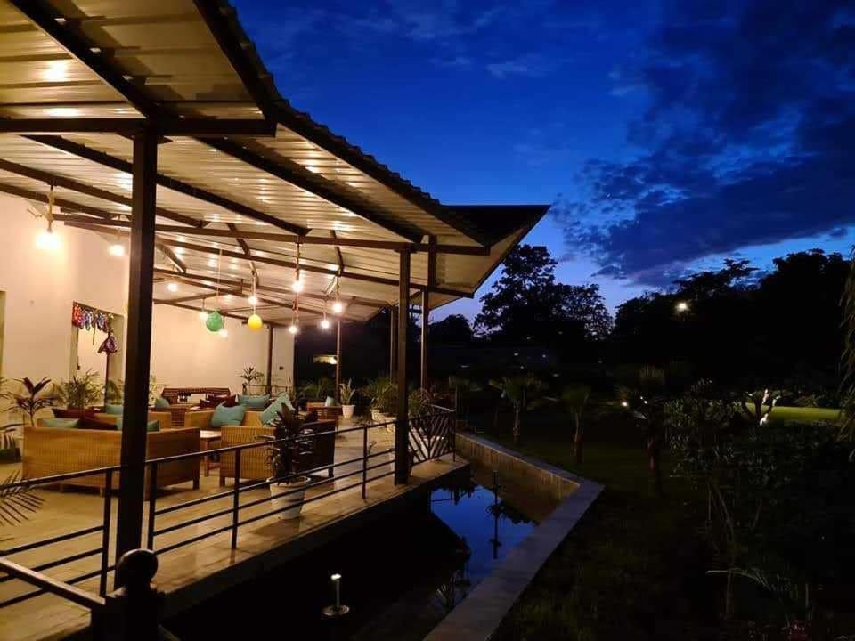 Sunday Alaya Corbett Villa Rāmnagar Buitenkant foto