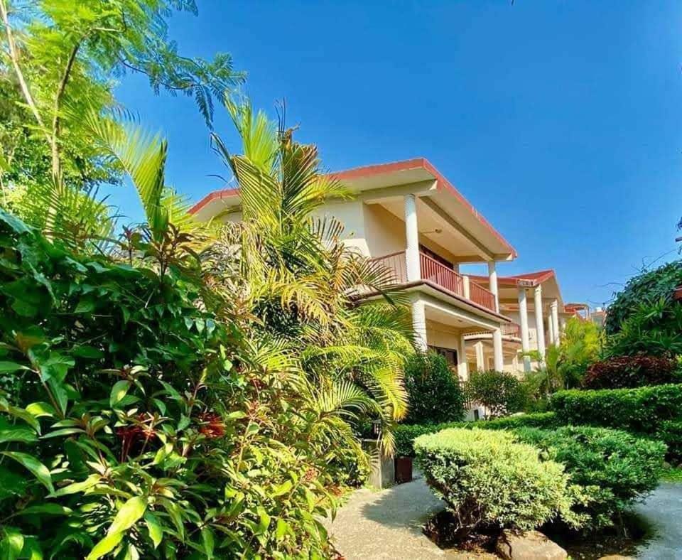 Sunday Alaya Corbett Villa Rāmnagar Buitenkant foto